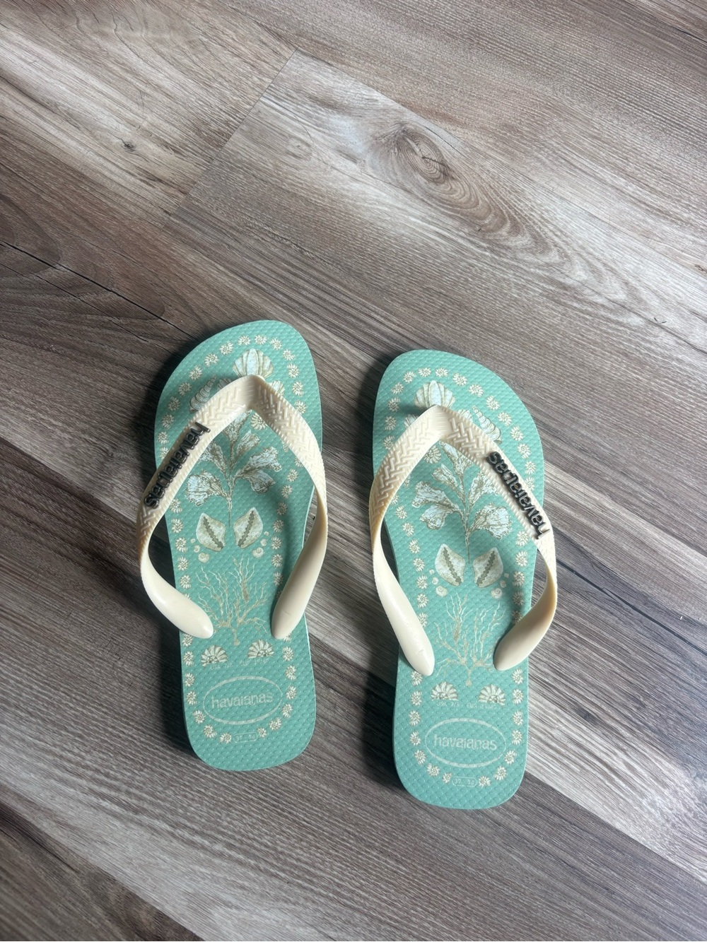 Havaianas Women's Mint Green Floral Flip Flops with Cream Straps